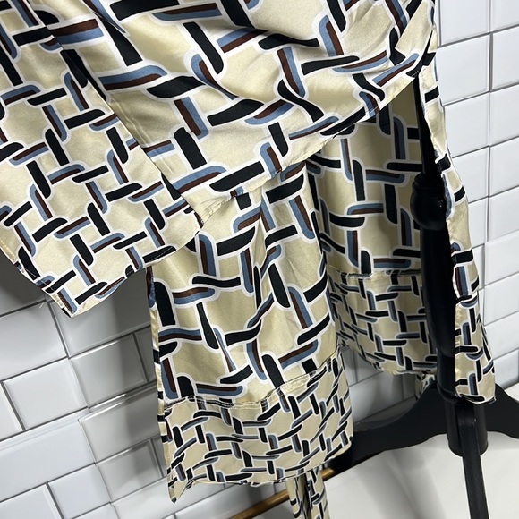 Zara bloggers fave geometric midi dress - Picture 10 of 13